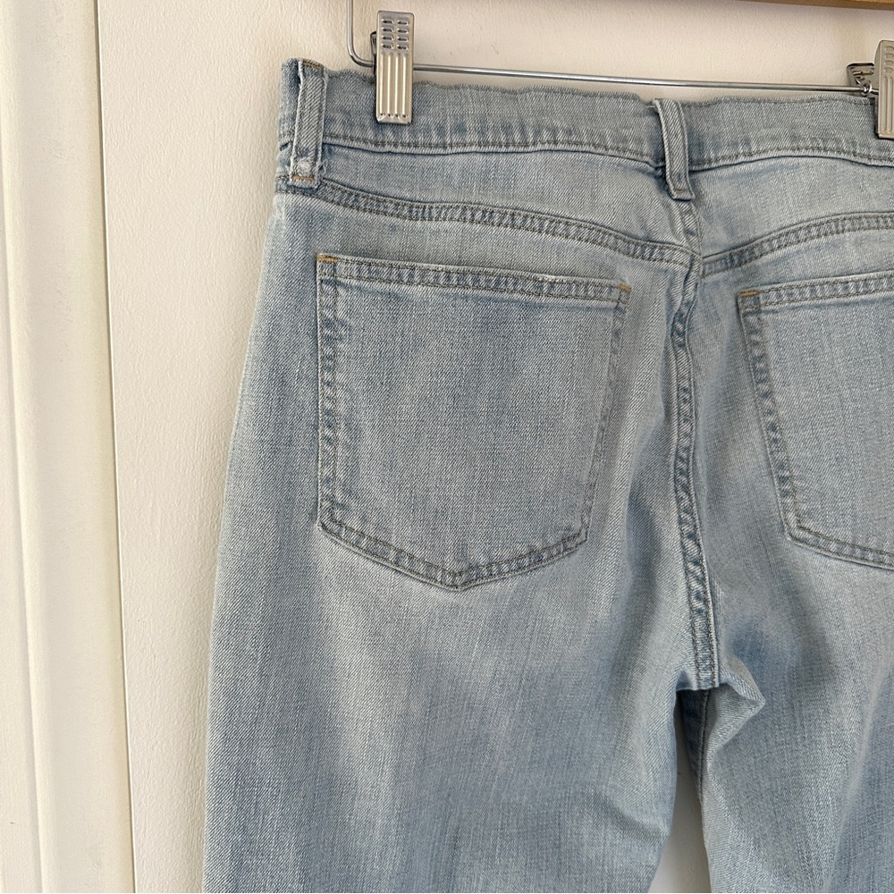 GAP Mid Rise Girlfriend Jeans with Washwell, Light Wash, size 28 SHORT - Picture 6 of 10